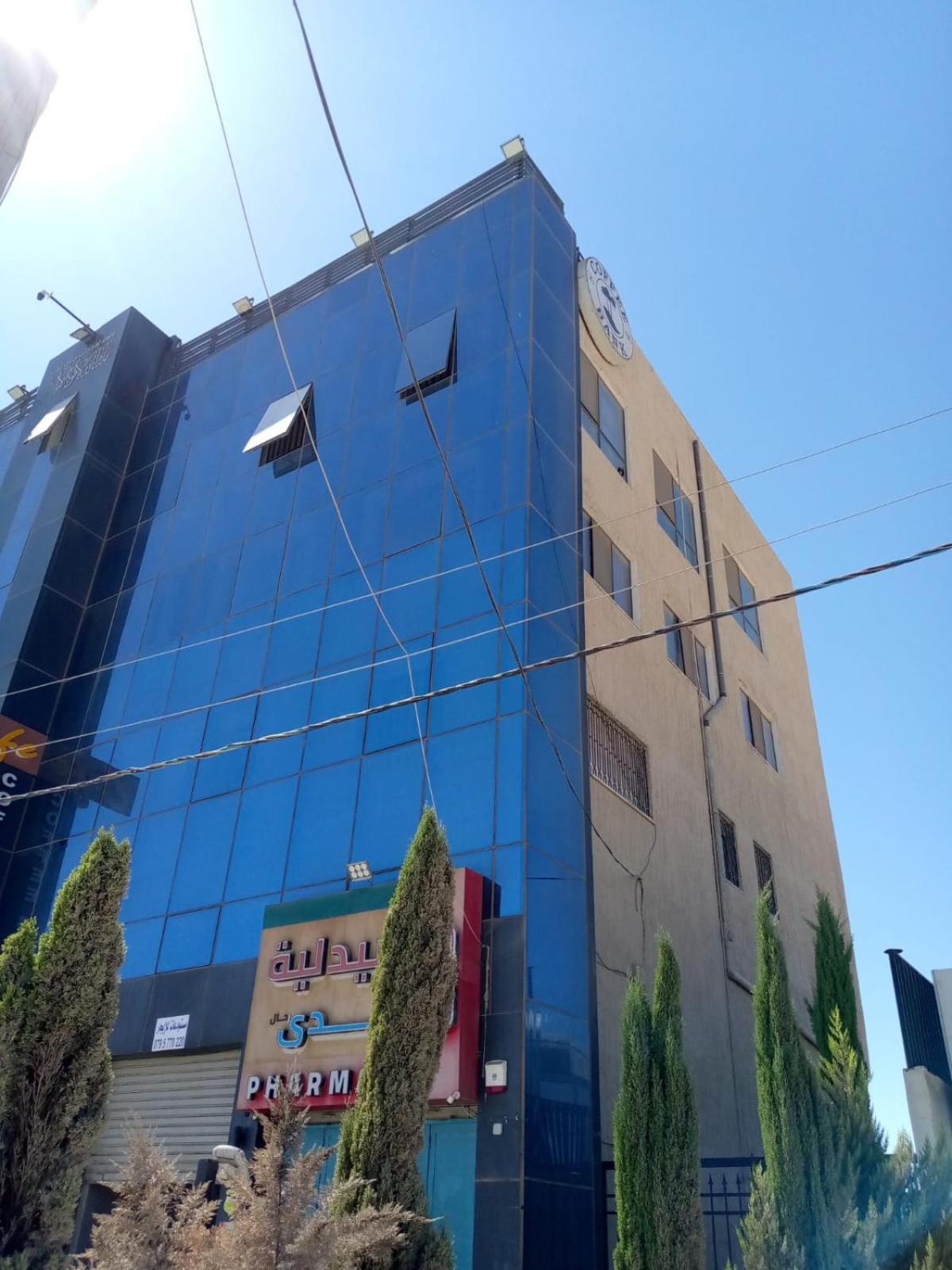 Monument Suites Аман Екстериор снимка